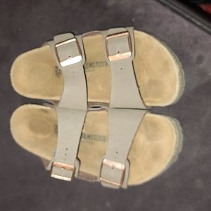 Kids sandals